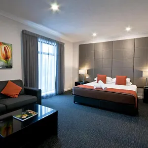 https://abbott-boutique.cairnshotels4all.com